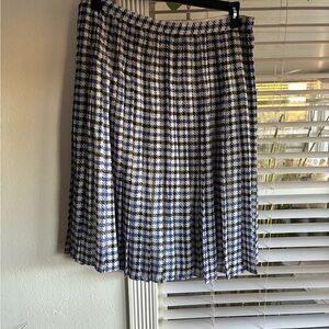 Ann Taylor Blue & White Houndstooth Pleated Skater Skirt